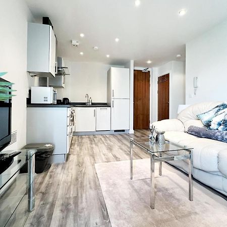Seaview Boutique One-Bedroom Apt Суонси Экстерьер фото